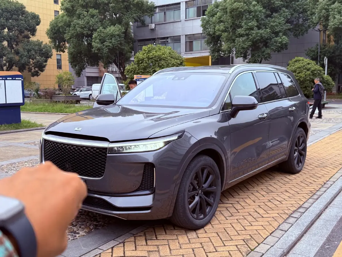 2020 Li ONE Range Extended 131HP REEV 40.5KWH