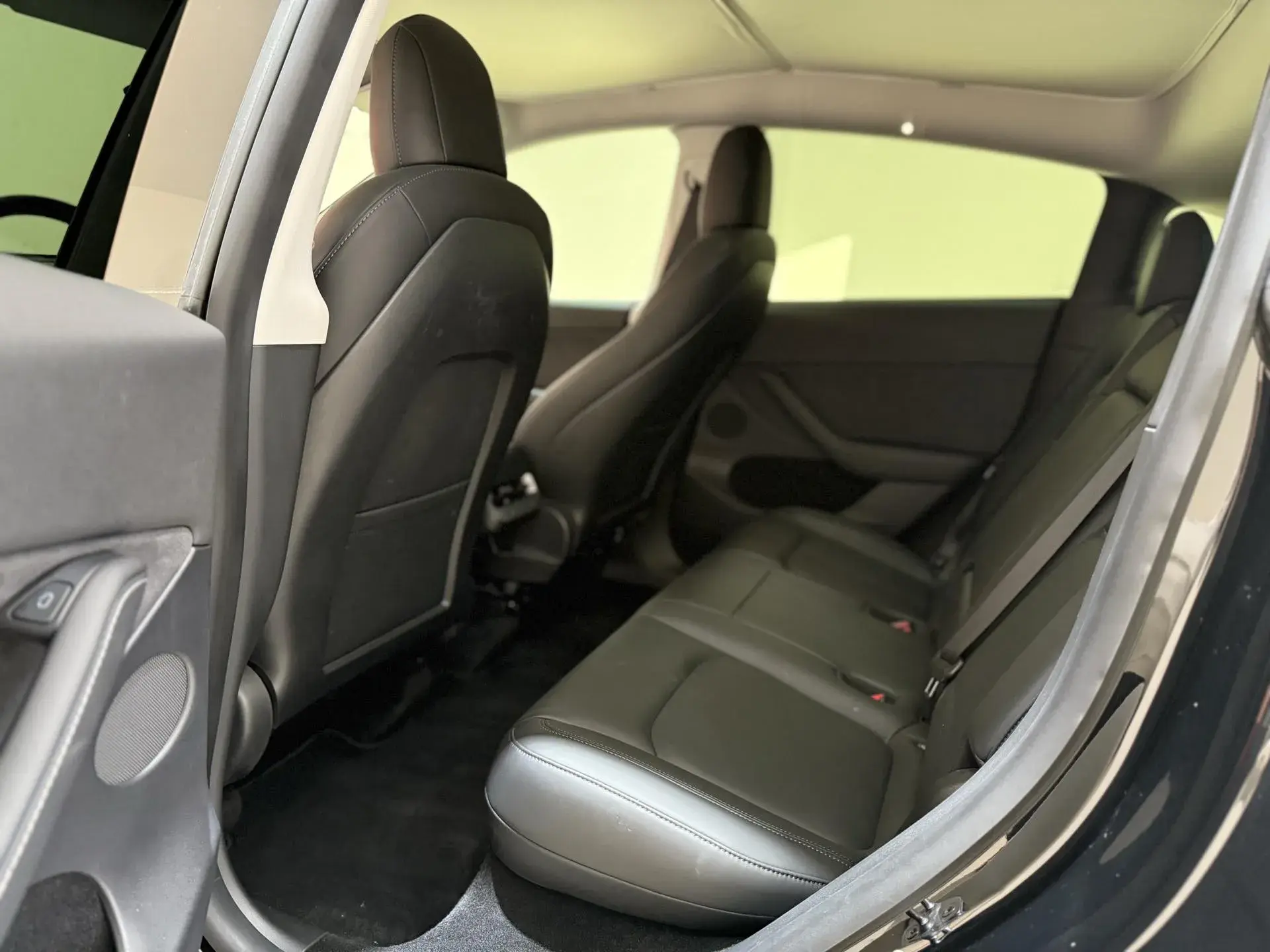 2021 TESLA MODEL thumbnail 4