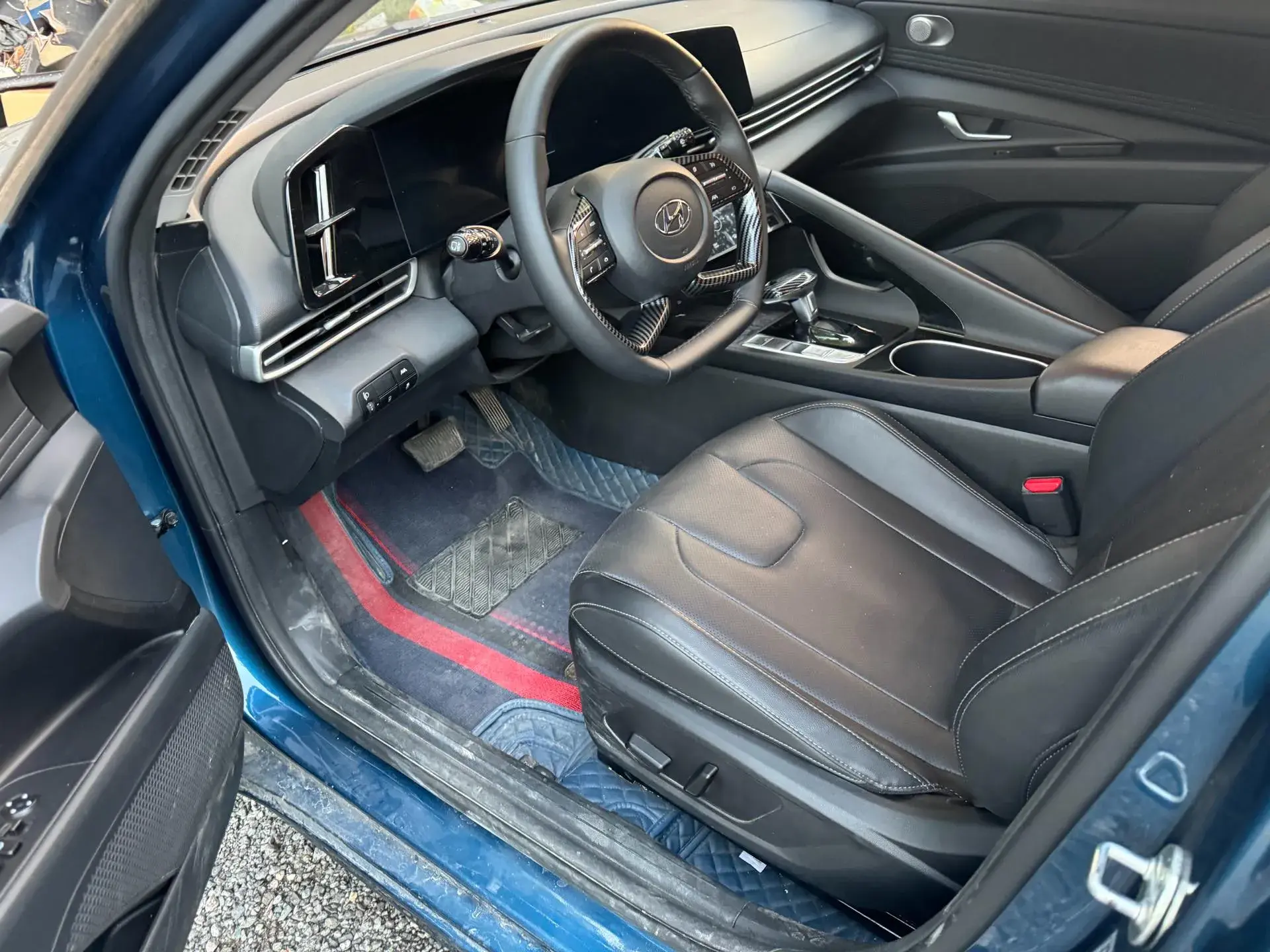 2022 HYUNDAI ELANTRA thumbnail 4