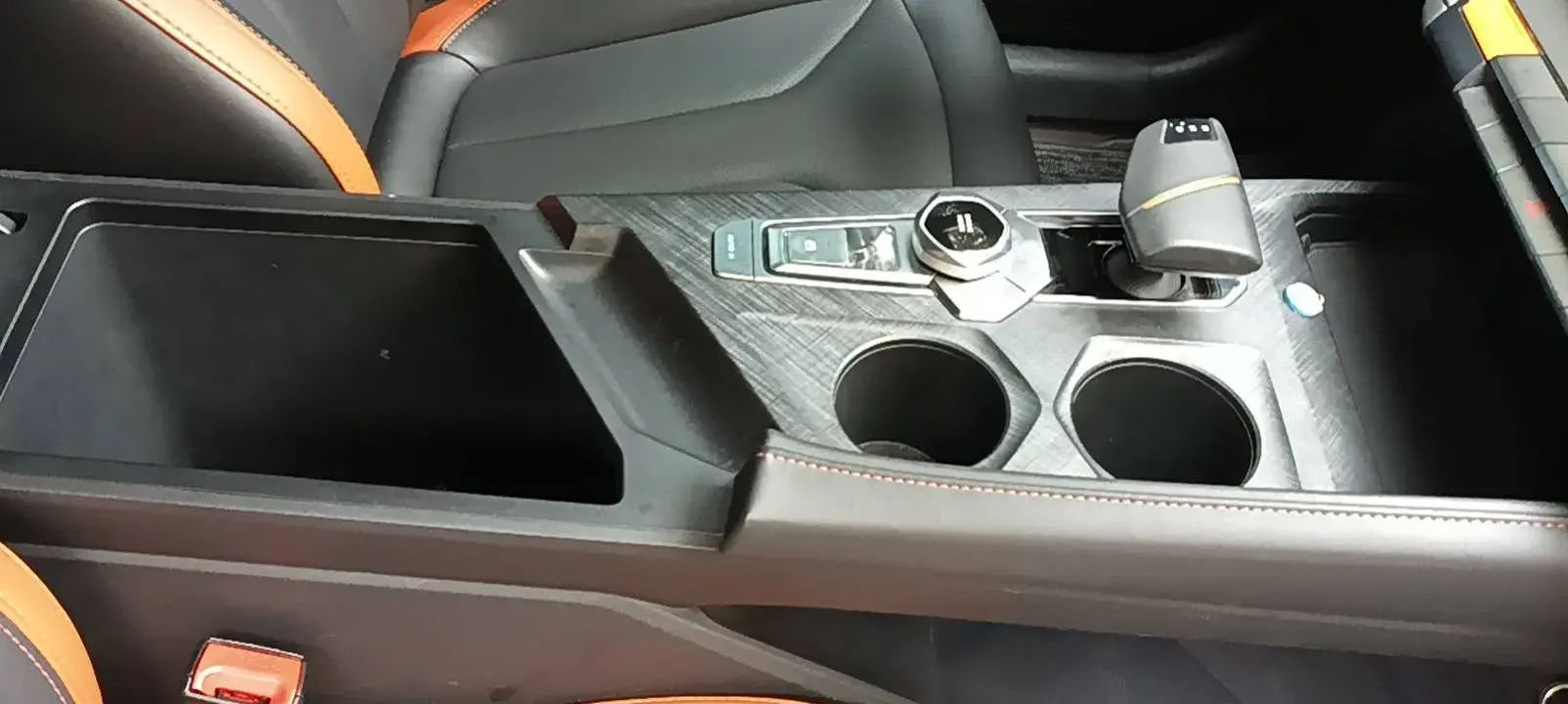 2023 CHANGAN UNI-V thumbnail 3