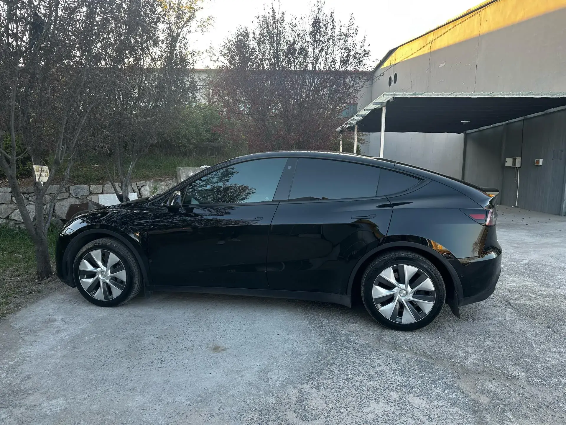 2022 TESLA MODEL thumbnail 4