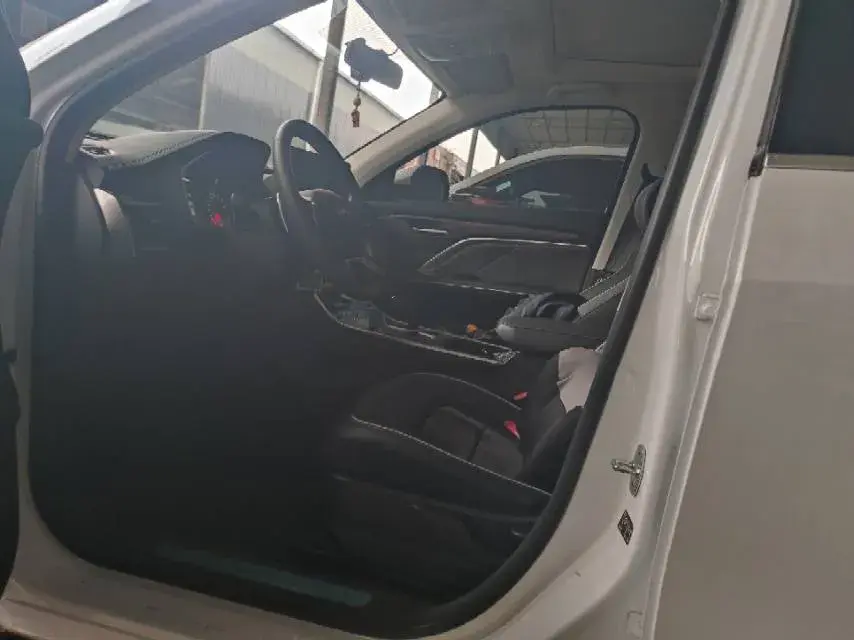 2023 HAVAL H6 thumbnail 3