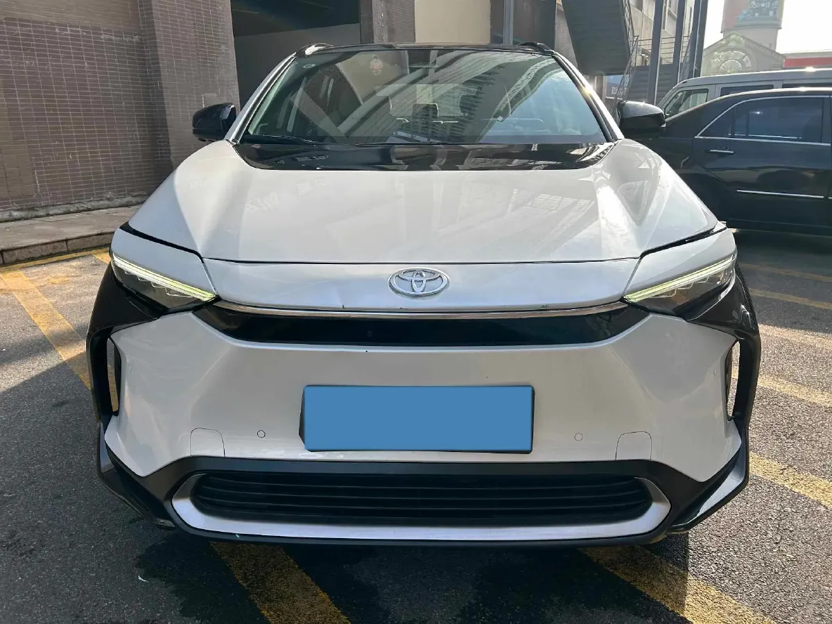 2022 Toyota bZ4X BEV 66.7KWH,autocango,china used car exporter,china ev exporter,chinese used car exporter,chinese used ev exporter