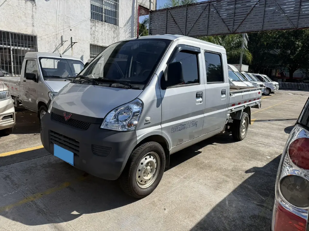 2021 WuLing RongGuang Mini Truck 1.2L 76HP L4 5MT