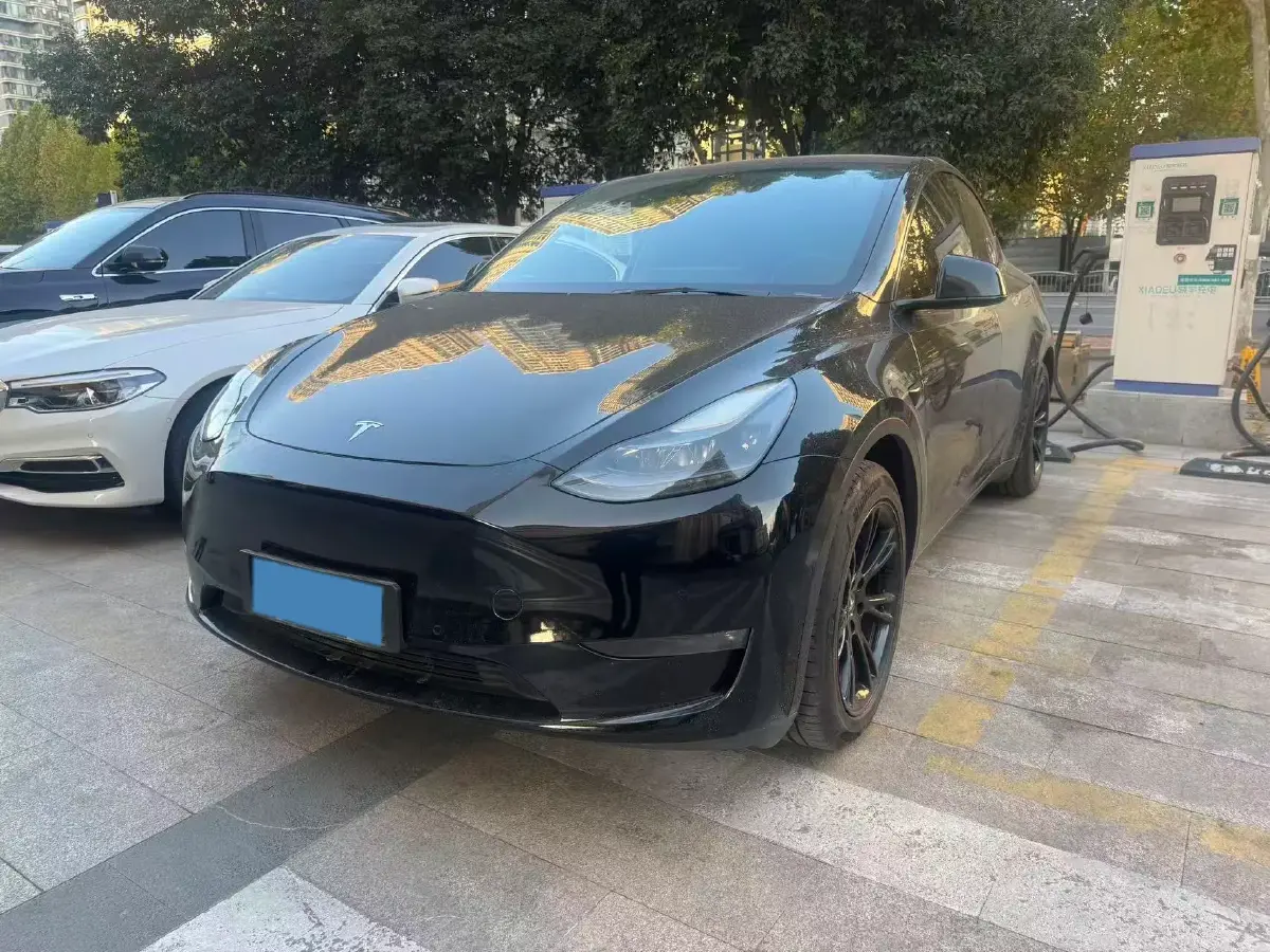 2021 Tesla Model Y BEV 60KWH