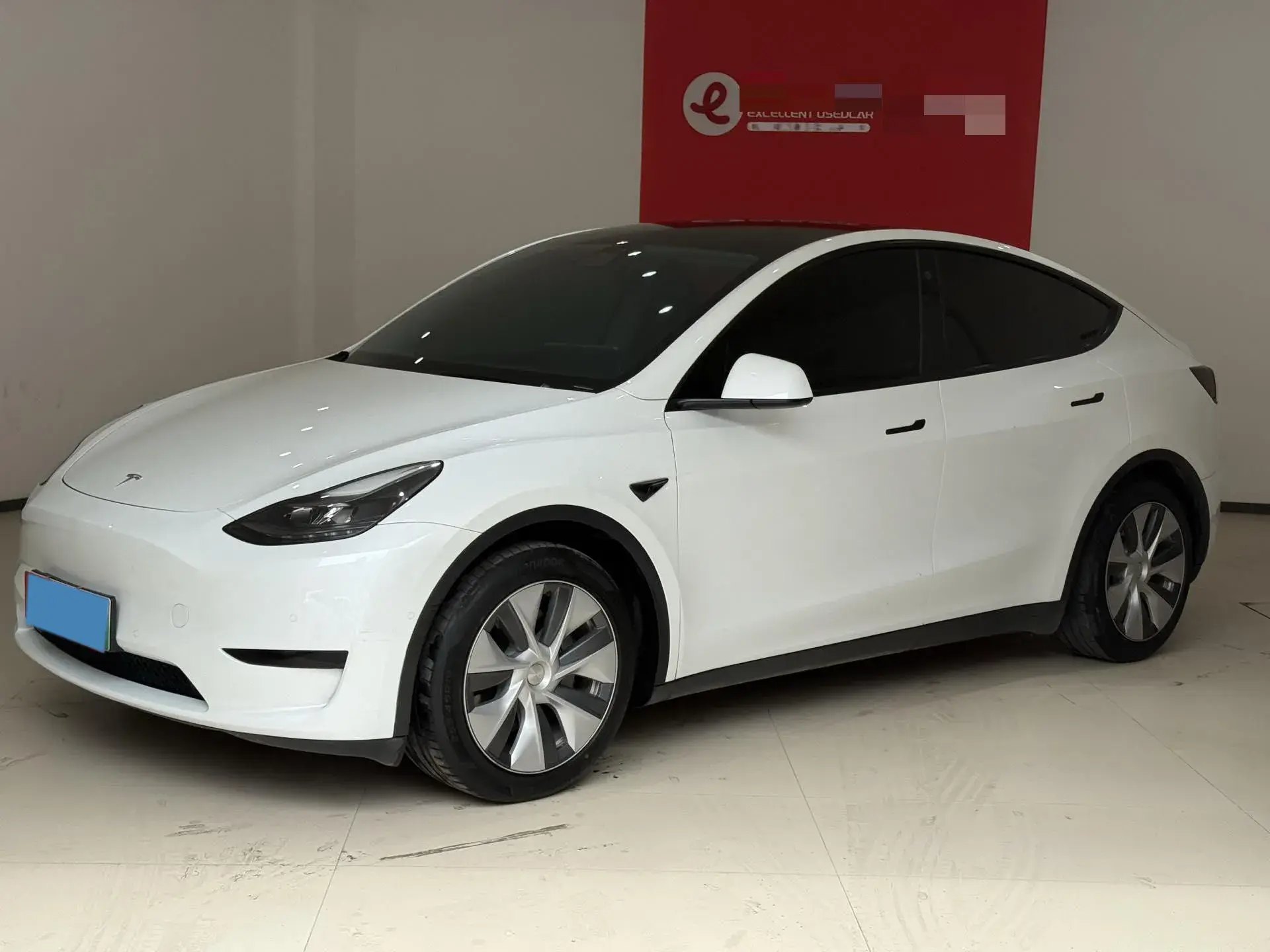 2022 TESLA MODEL view 1