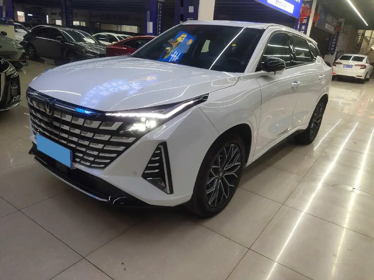 2025 ChangAn UNI-Z 1.5T 188HP L4 7DCT 2025 ChangAn UNI-Z 1.5T 188HP L4 7DCT