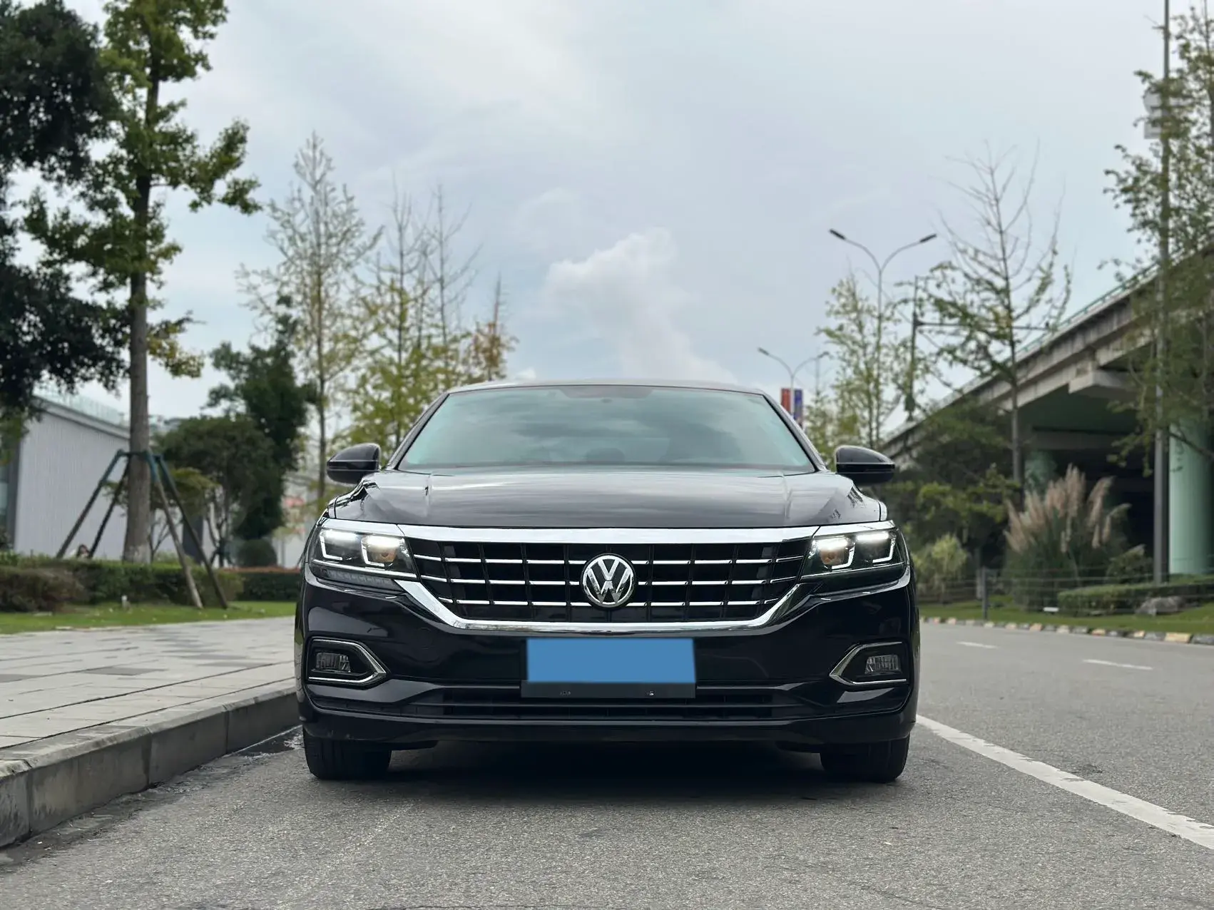 2020 VOLKSWAGEN PASSAT thumbnail 2