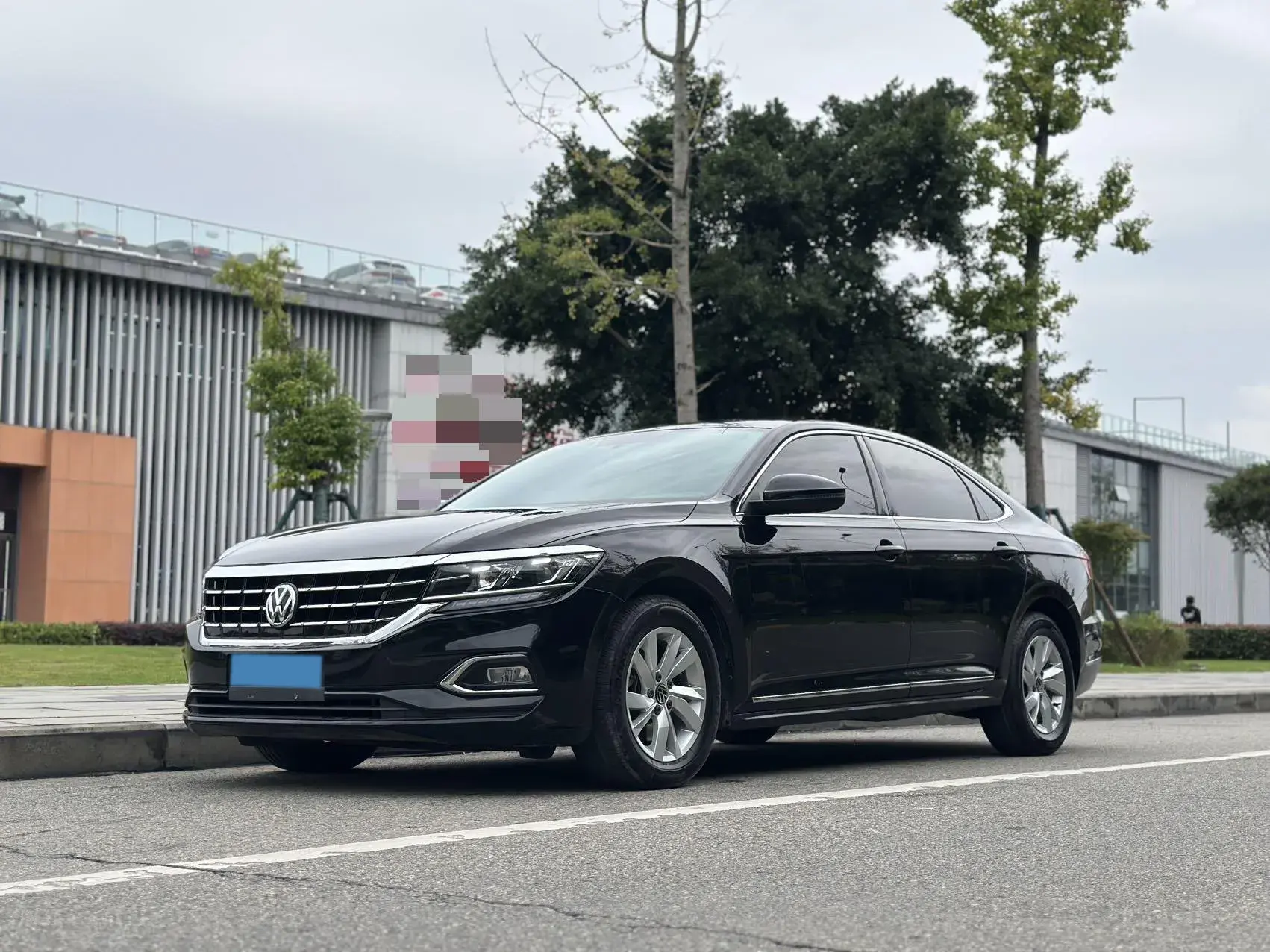 2020 VOLKSWAGEN PASSAT view 1