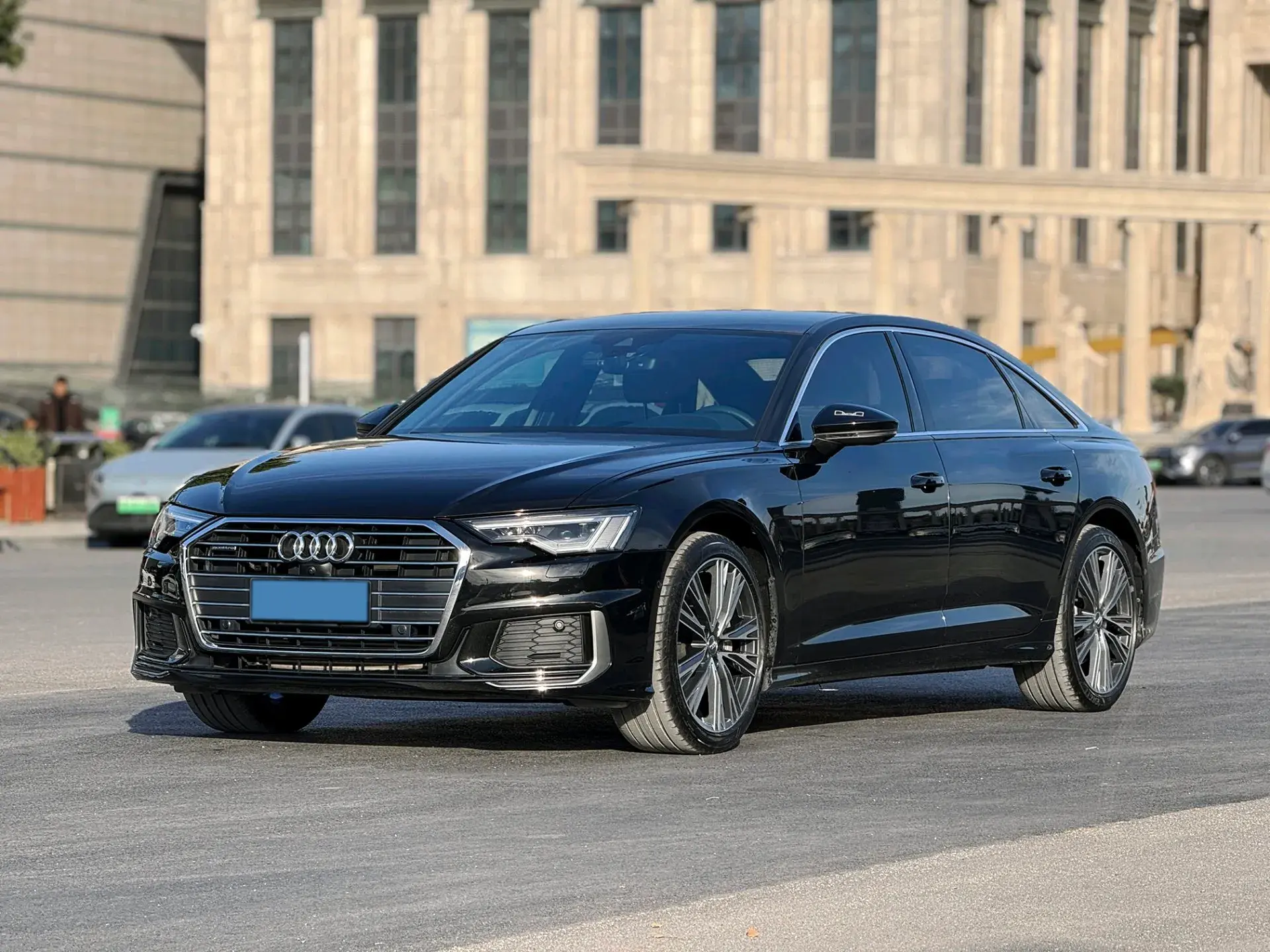 2021 AUDI A6L view 1