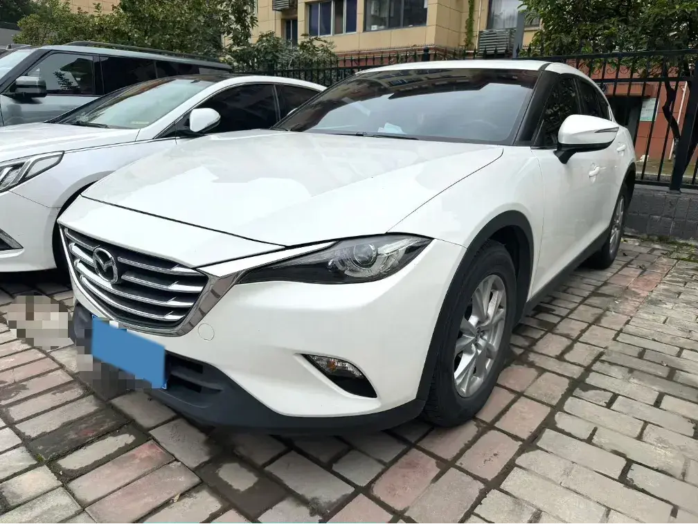2021 MAZDA CX-4 view 1