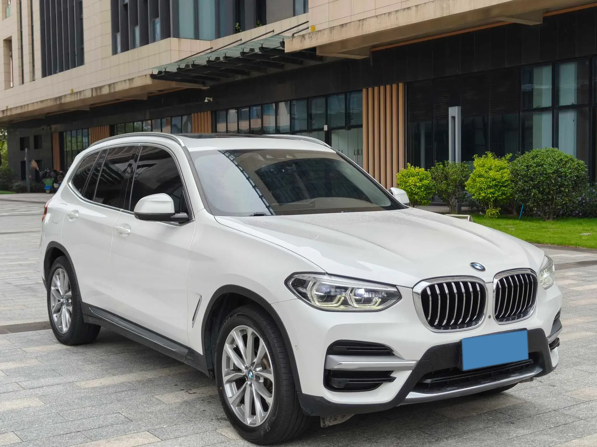 2021 BMW X3 thumbnail 2