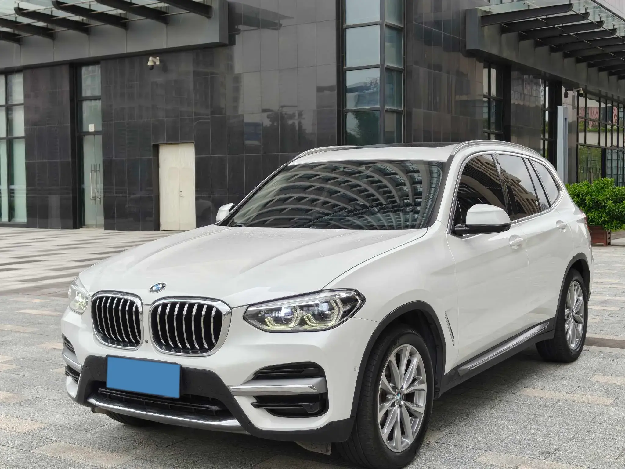 2021 BMW X3 view 1