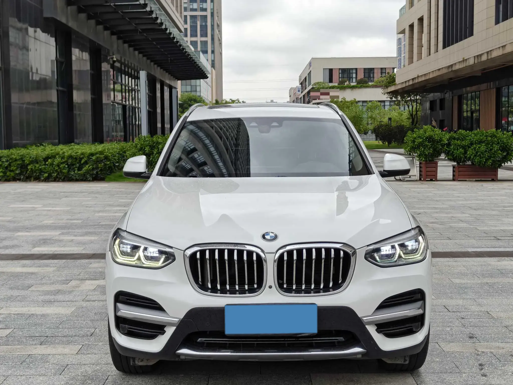 2021 BMW X3 thumbnail 3