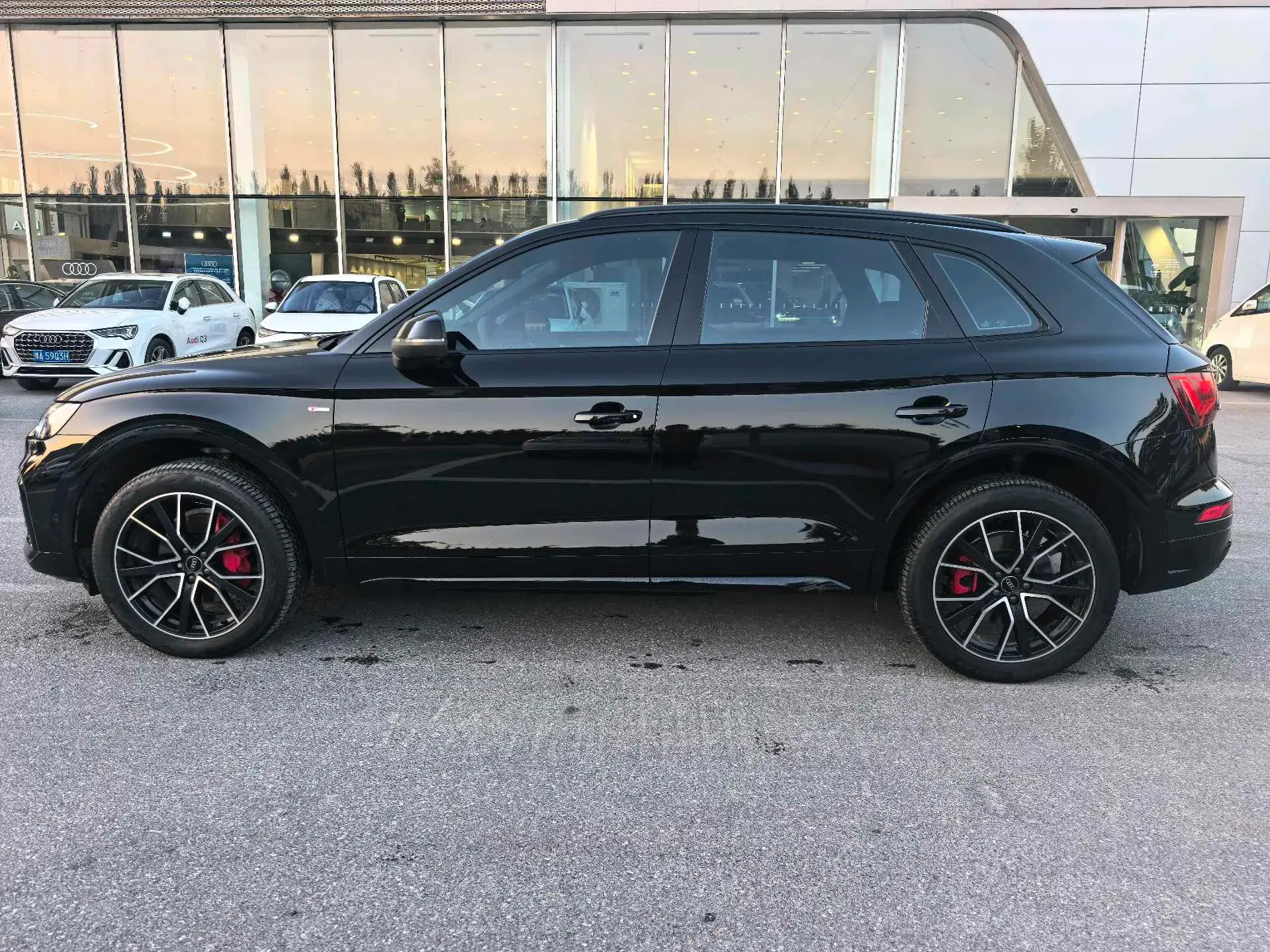 2025 AUDI Q5L thumbnail 3