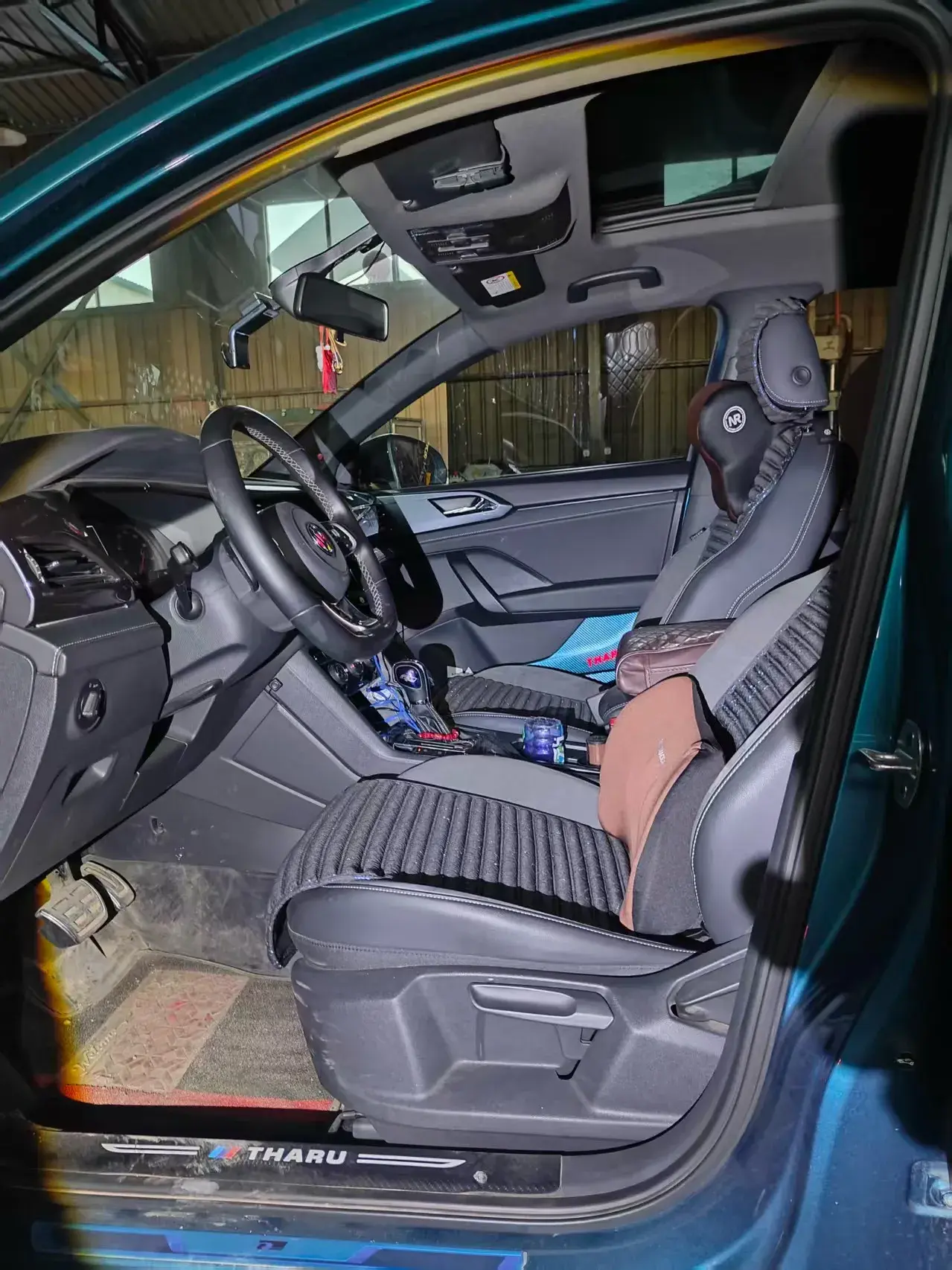 2019 VOLKSWAGEN THARU thumbnail 3