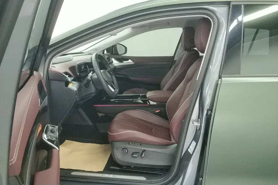 2022 VOLKSWAGEN ID.6 thumbnail 4