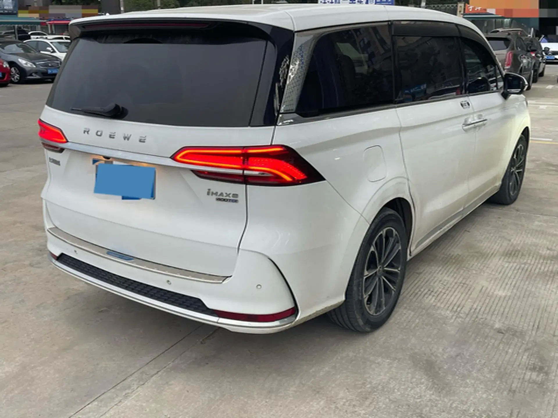 2021 ROEWE IMAX8 thumbnail 4