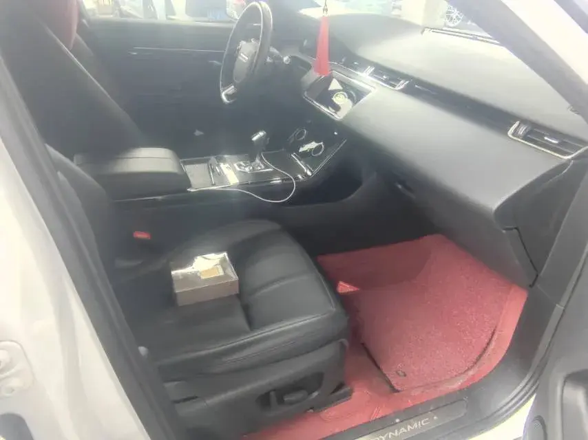 2020 LAND ROVER thumbnail 4