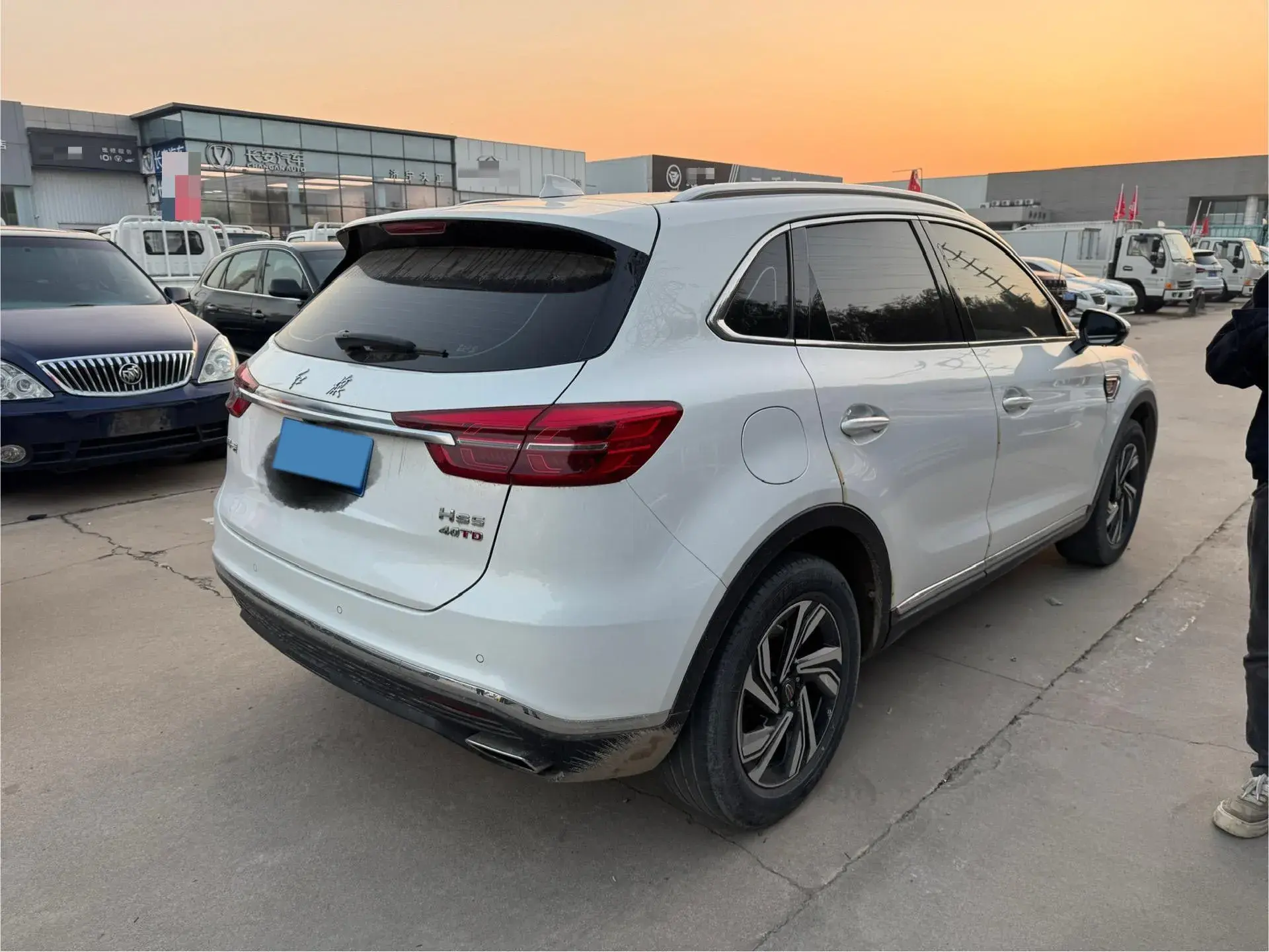 2022 HONGQI HS5 thumbnail 4