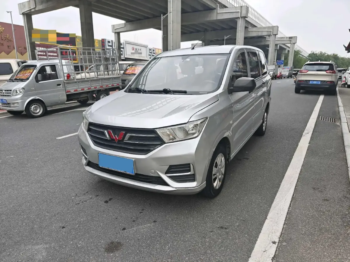 2019 WuLing HongGuang 1.5L 105HP L4 5MT