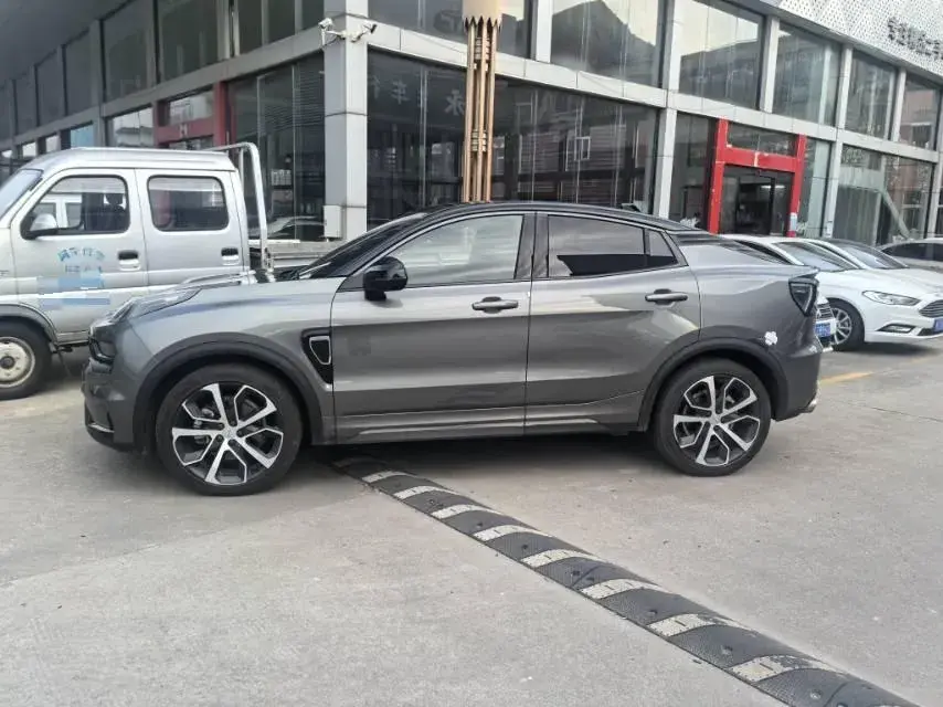 2020 LYNK&CO 05 thumbnail 2