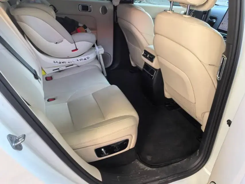 2023 LI L7 thumbnail 3