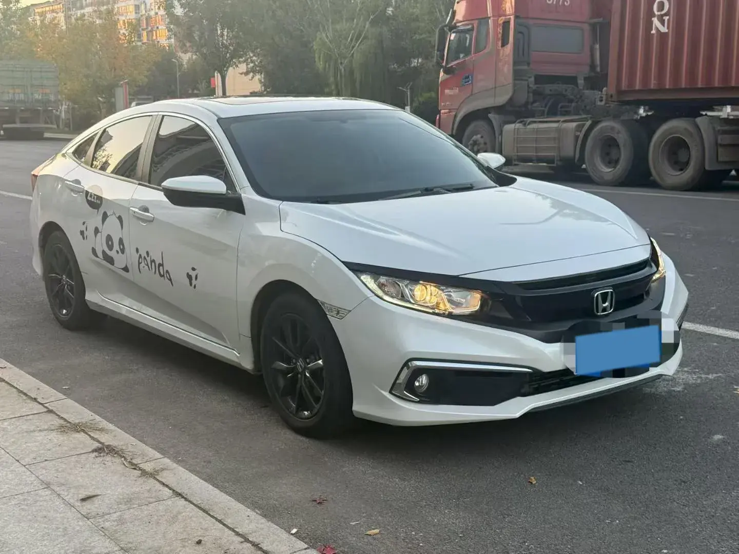 2019 HONDA CIVIC thumbnail 3