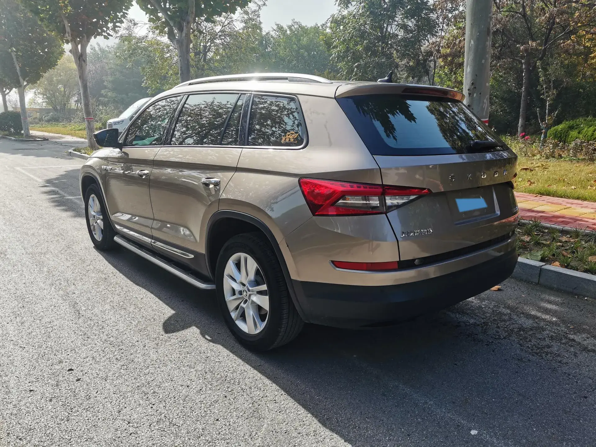 2021 SKODA KODIAK thumbnail 3