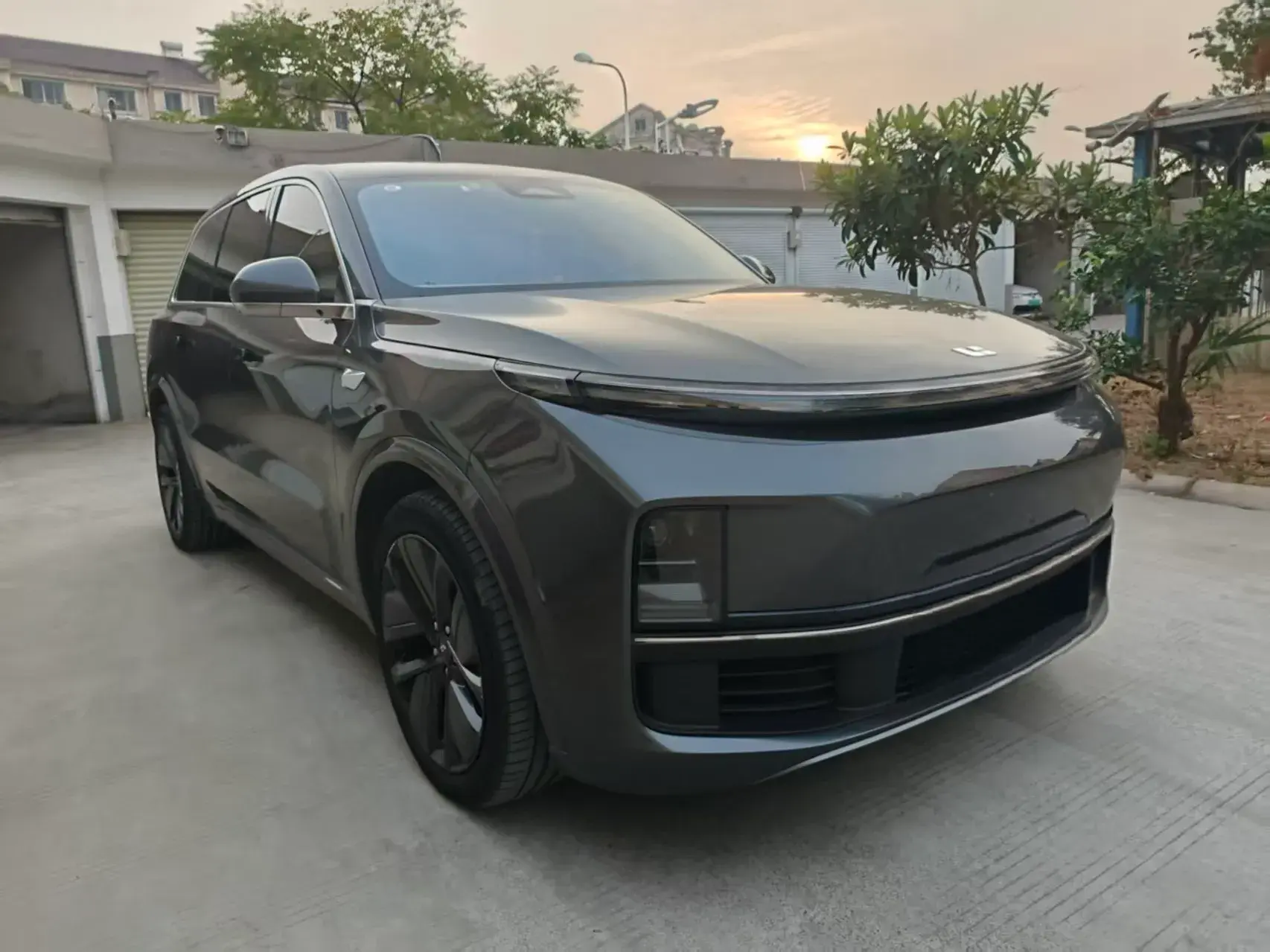 2023 LI L9 thumbnail 3