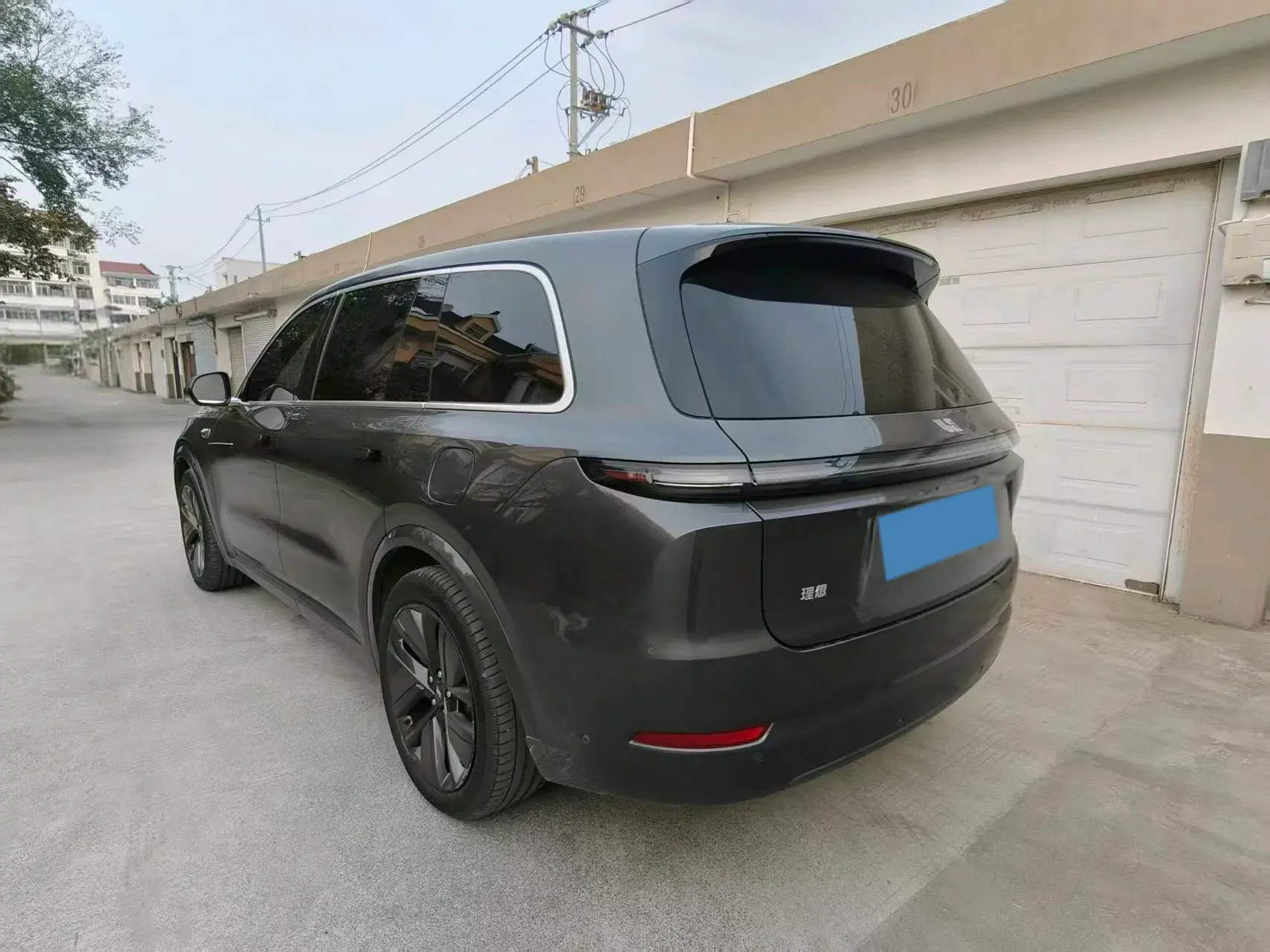 2023 LI L9 thumbnail 4