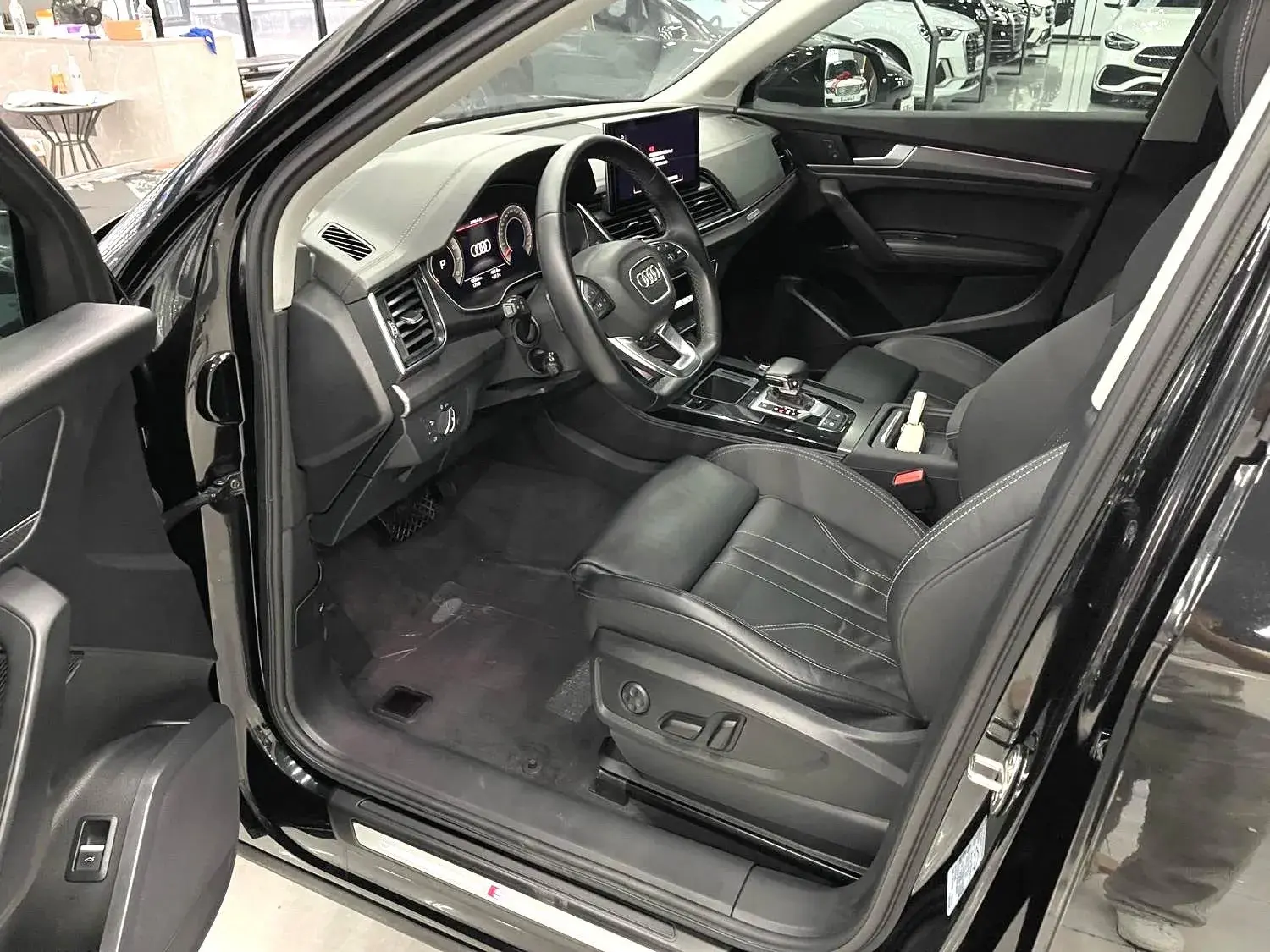 2021 AUDI Q5L thumbnail 4