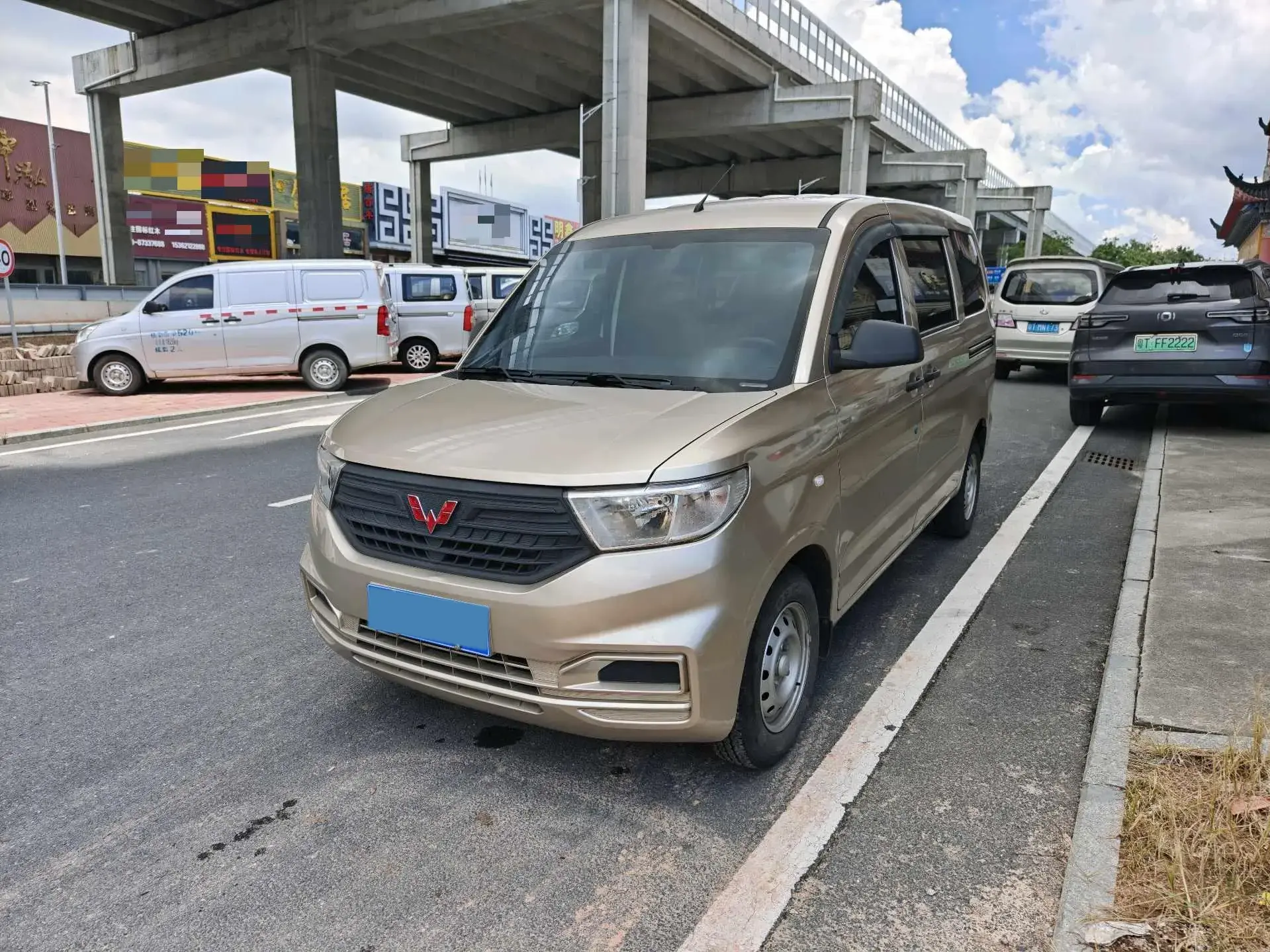 2019 WULING HONGGUANG view 1