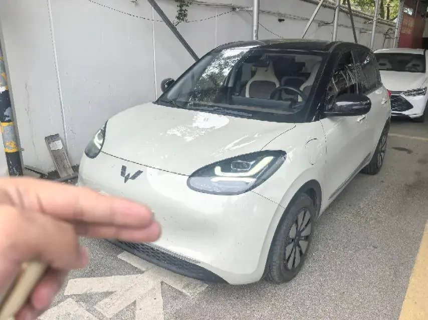 2023 WULING BINGUO view 1