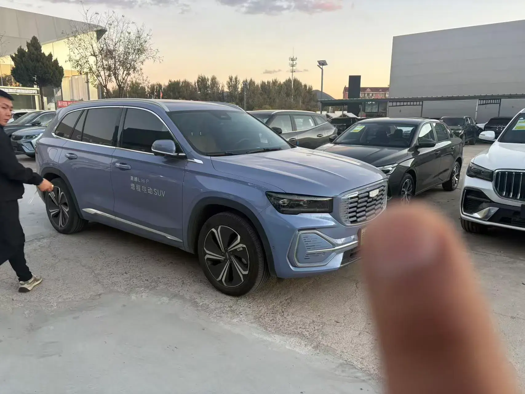 2022 GEELY MONJARO thumbnail 3
