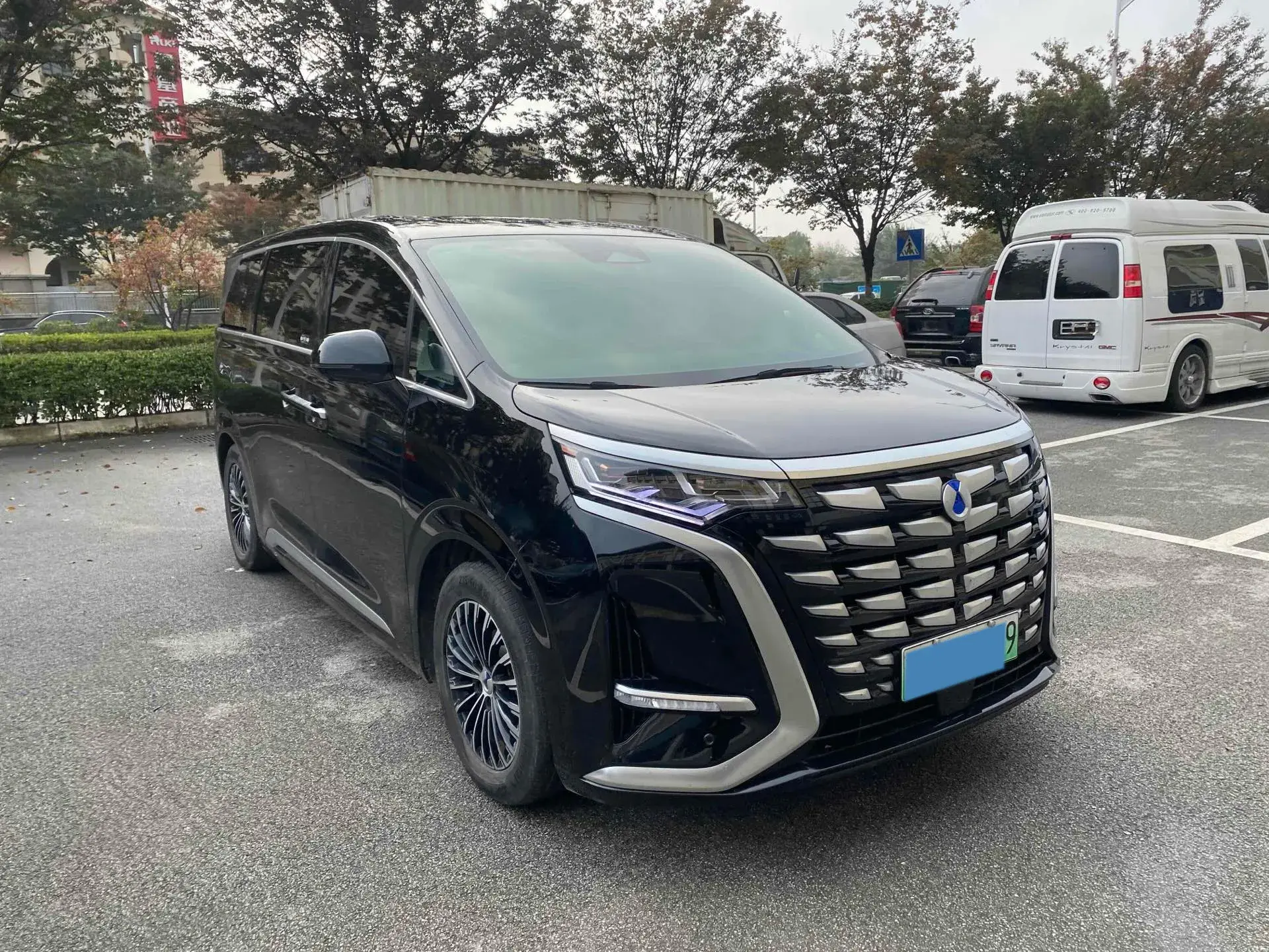 2022 DENZA D9 thumbnail 3