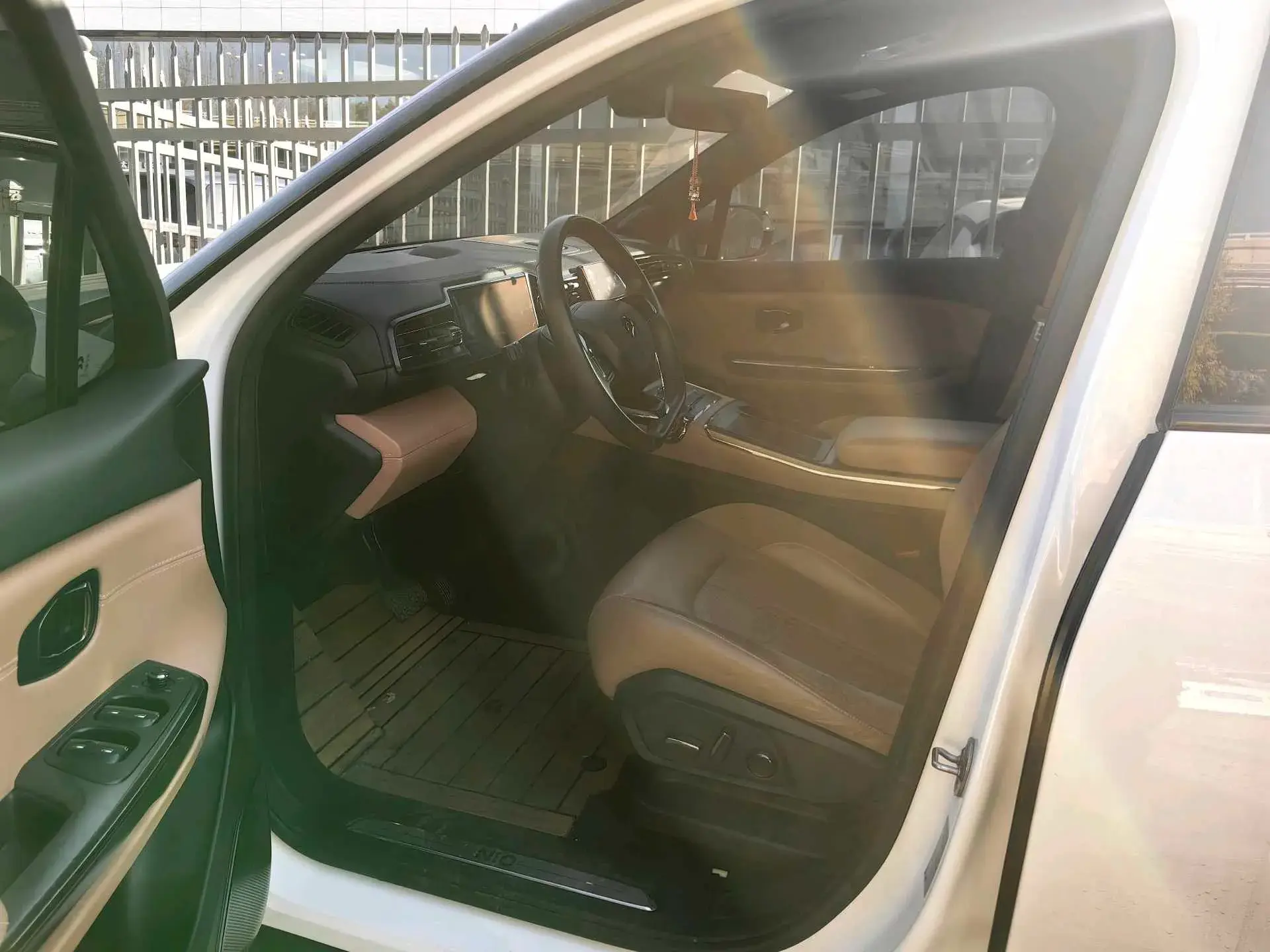 2019 NIO ES6 thumbnail 3