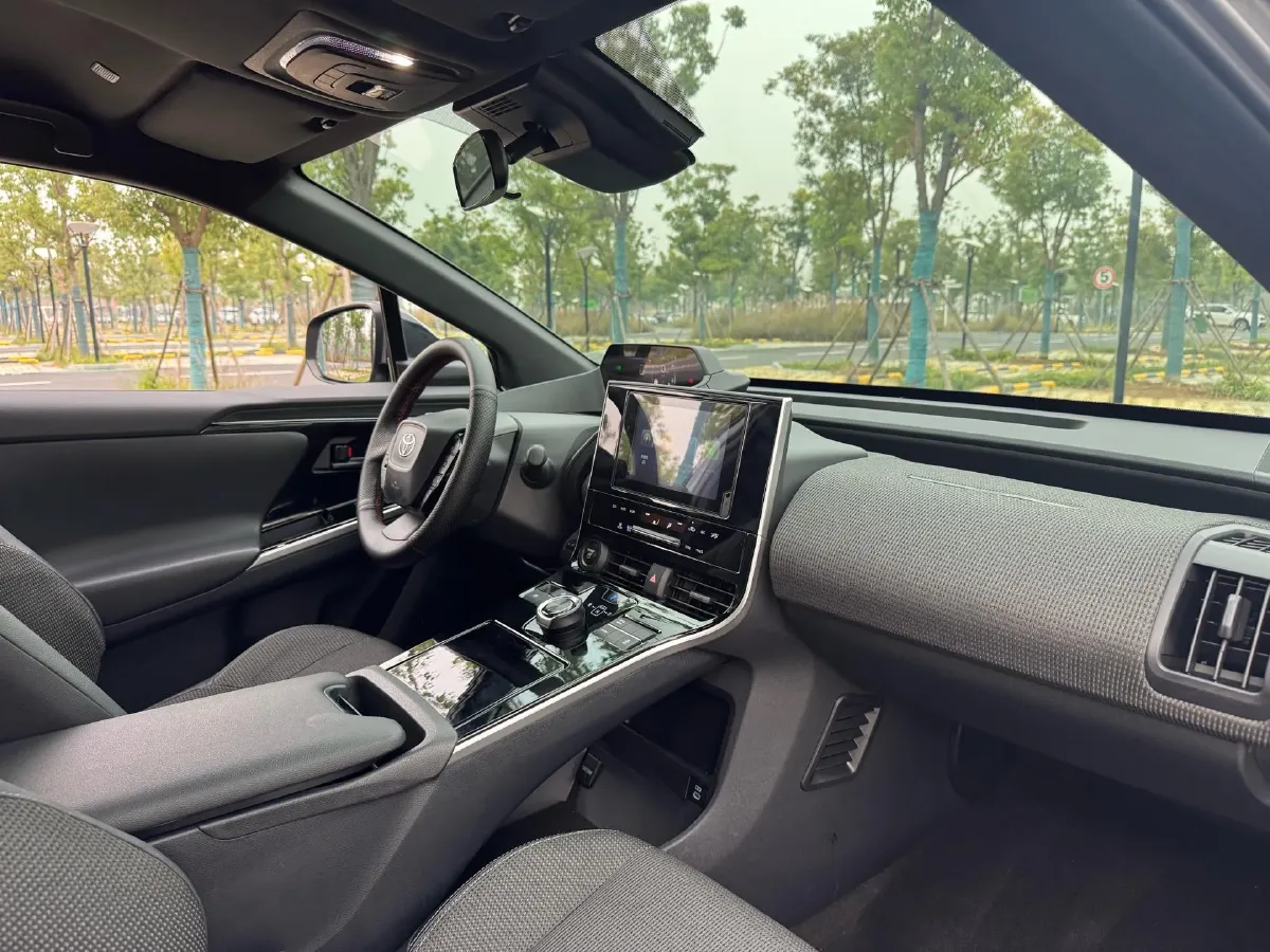 2024 Toyota BZ4X BEV 66.7KWH,autocango,china used car exporter,china ev exporter,chinese used car exporter,chinese used ev exporter