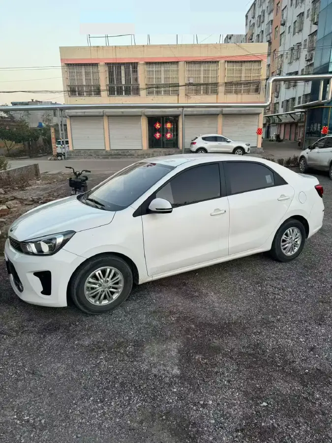 2017 Kia Pegas 1.4L 95HP L4 5MT