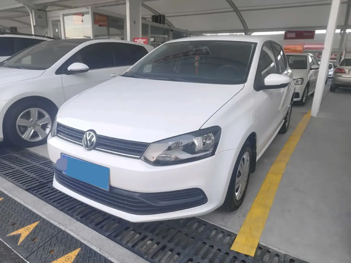 2016 Volkswagen Polo 1.4L 90HP L4 6AT