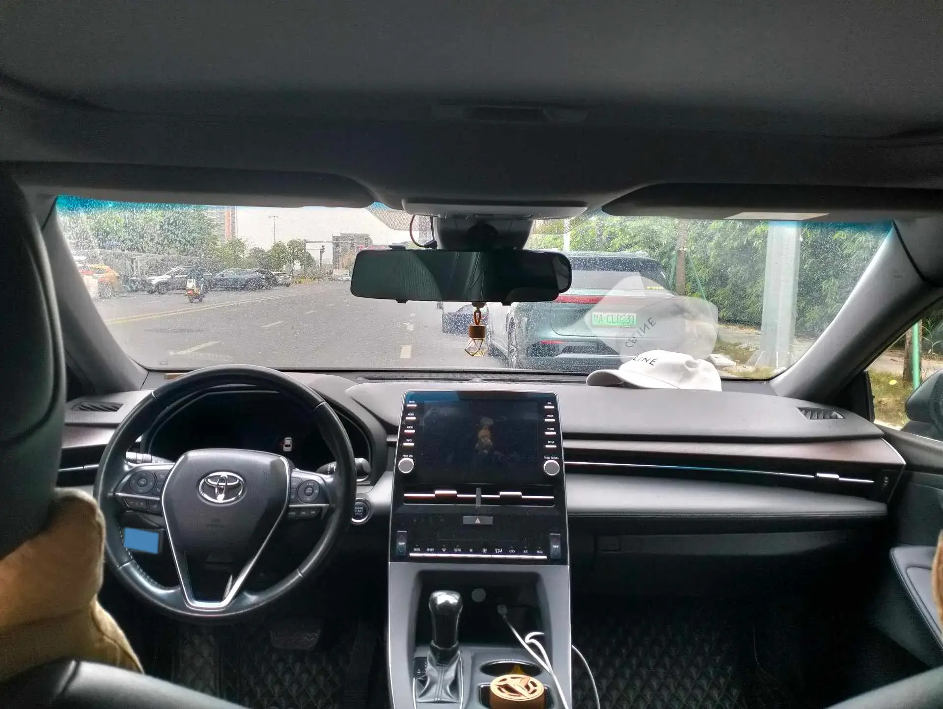 2019 TOYOTA AVALON thumbnail 4