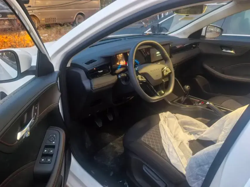 2023 ROEWE I5 thumbnail 4