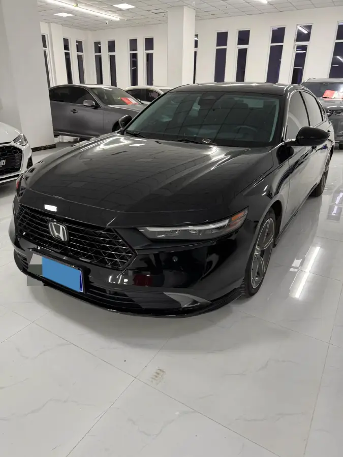 2025 Honda Accord 1.5T 192HP L4 CVT