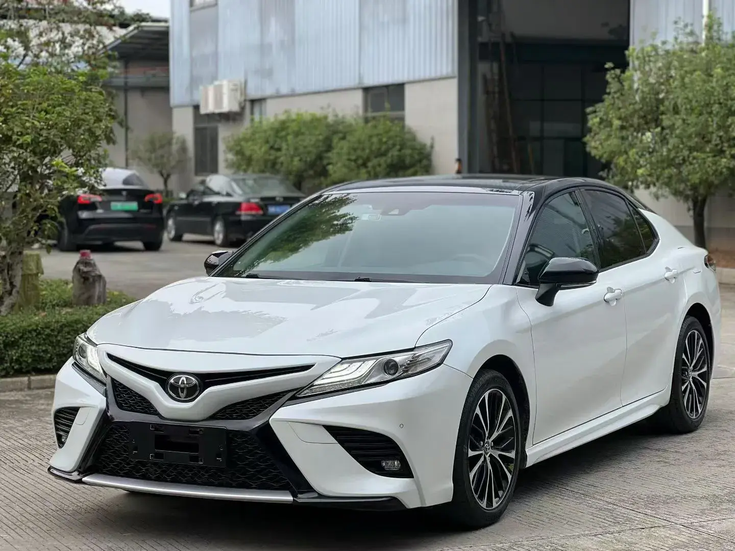 2018 TOYOTA CAMRY view 1