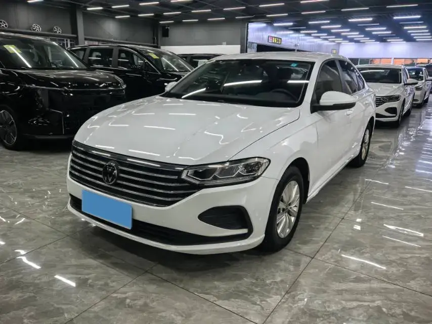 2023 VOLKSWAGEN LAVIDA view 1