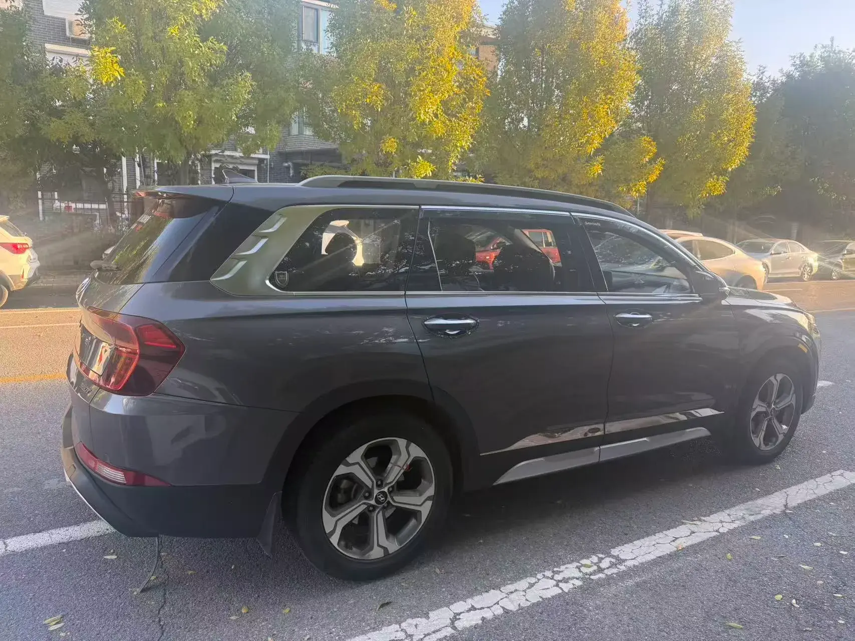 2019 HYUNDAI SANTAFE thumbnail 4
