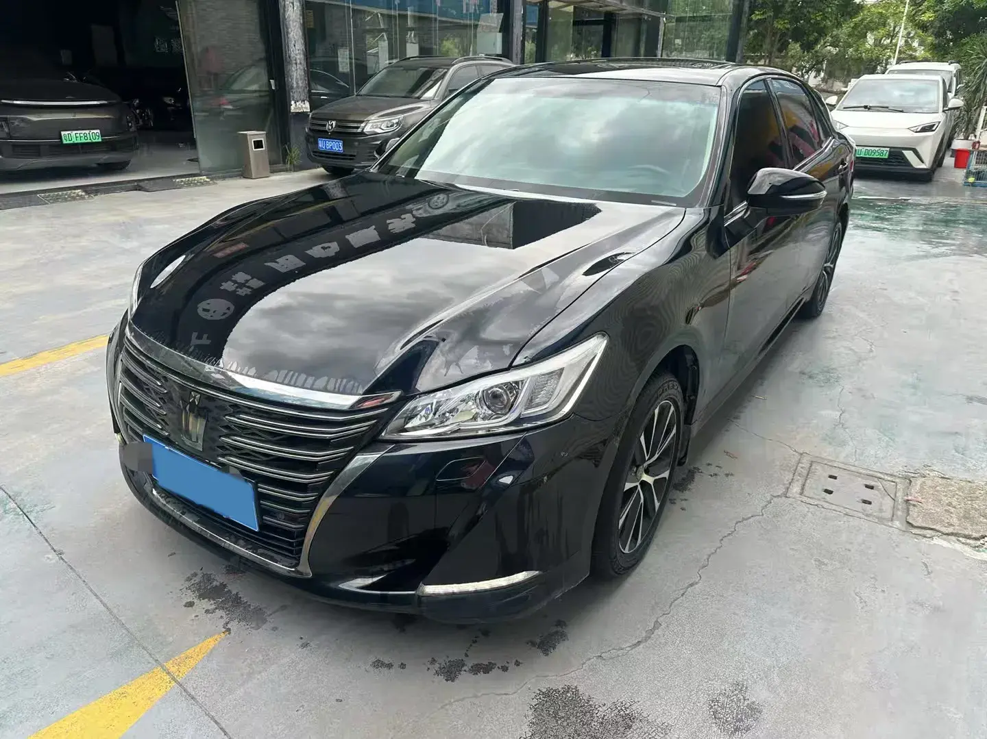 2018 TOYOTA CROWN view 1