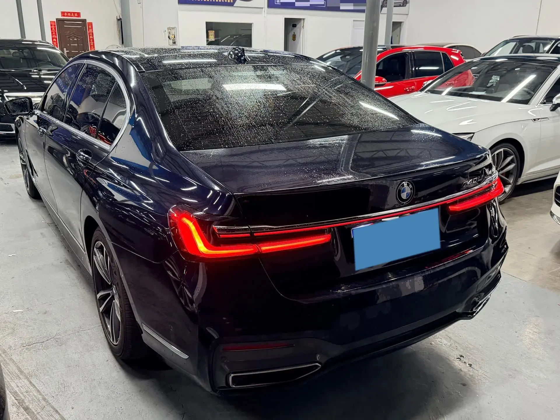 2019 BMW 7 thumbnail 4