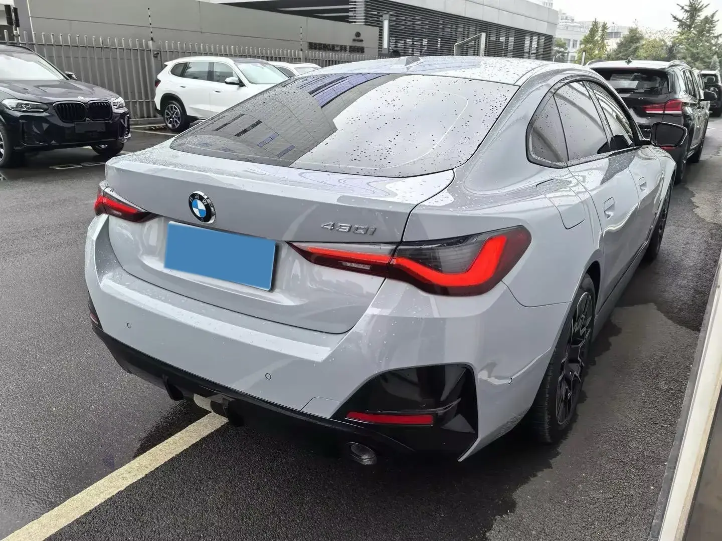 2024 BMW 4 thumbnail 4