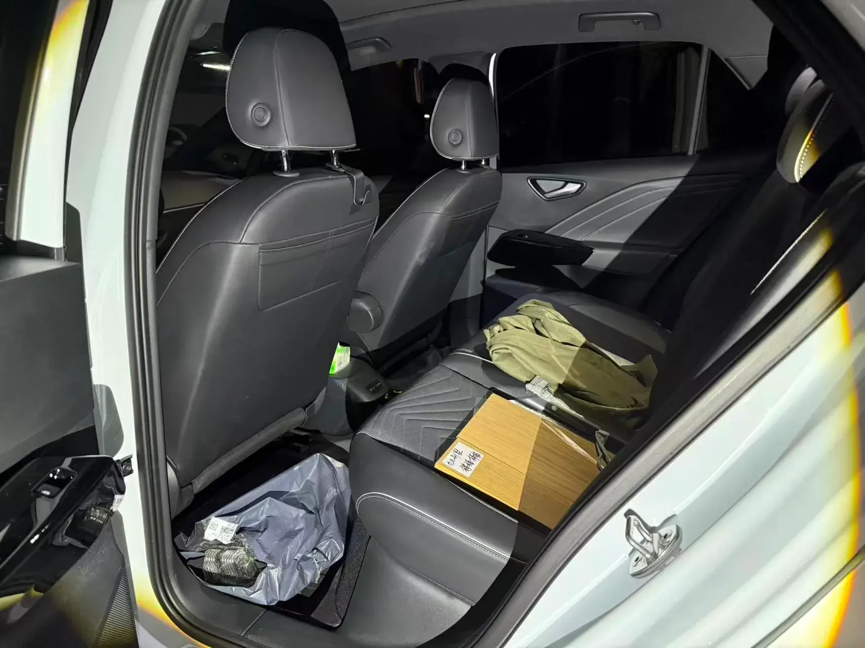 2023 VOLKSWAGEN ID.3 thumbnail 4